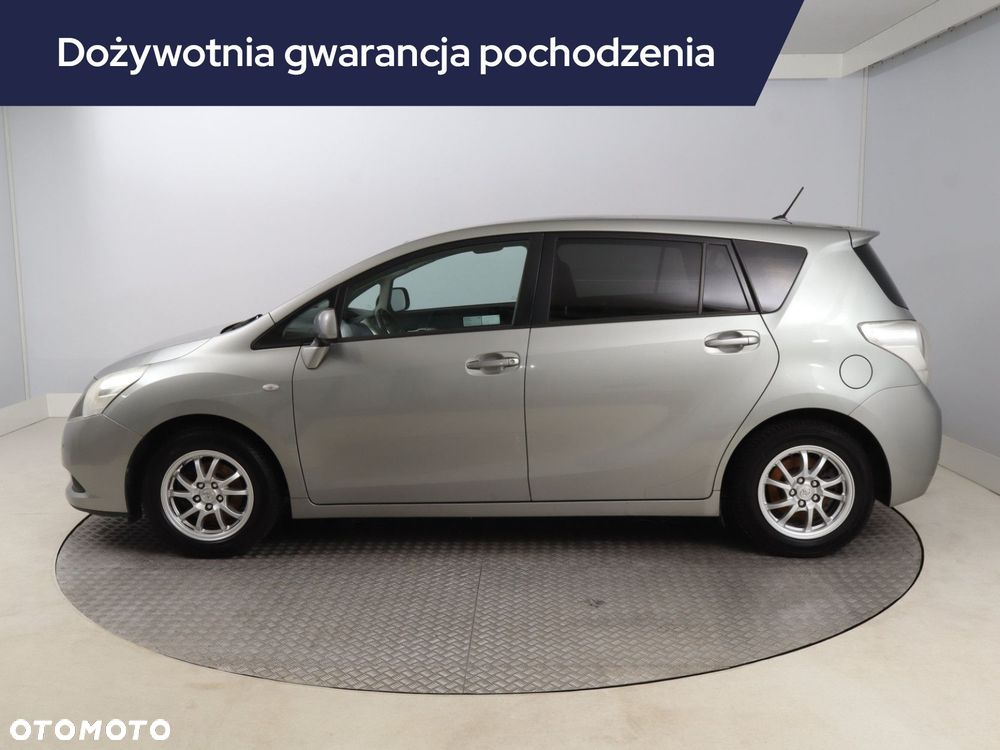 Toyota Verso - 4