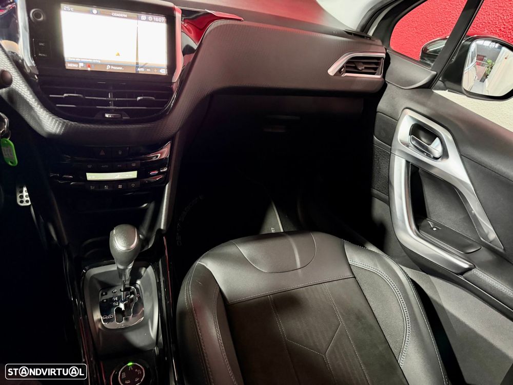 Peugeot 2008 1.2 PureTech Crossway EAT6 - 45