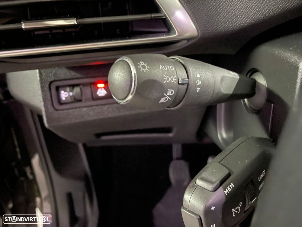 Peugeot 5008 1.2 PureTech Allure Pack - 24