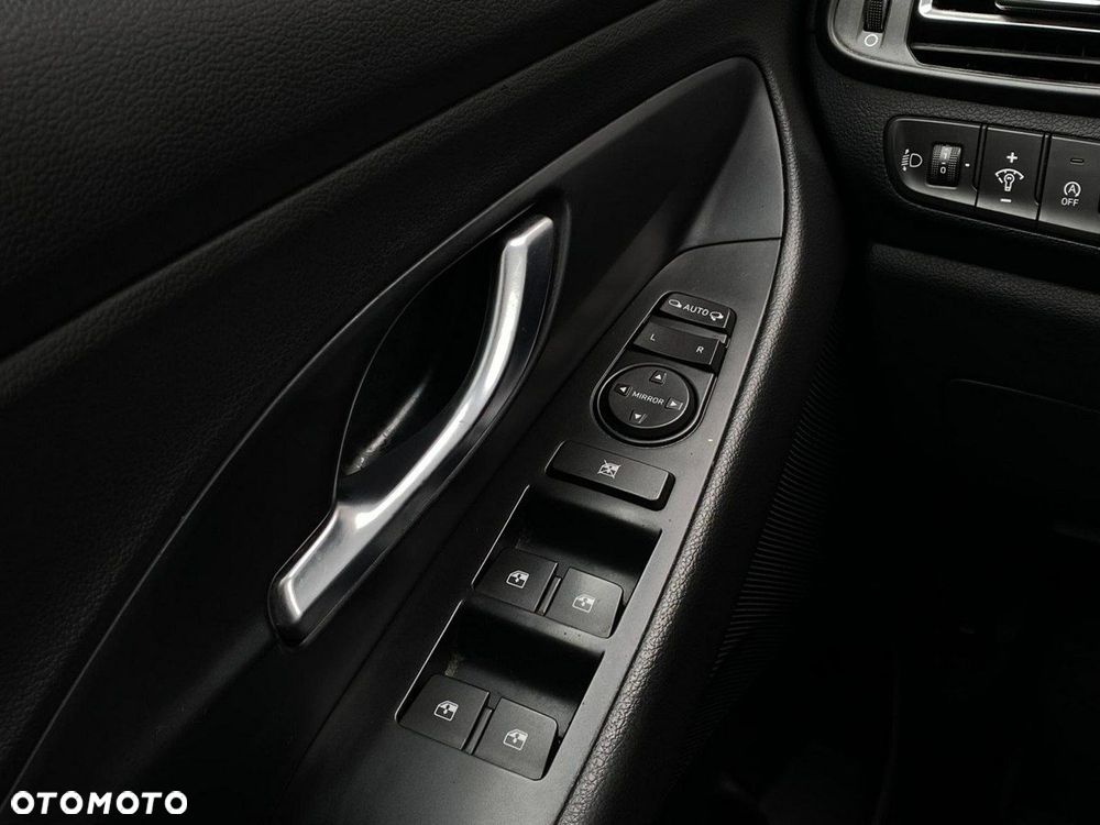 Hyundai i30 1.5 DPI Smart - 12