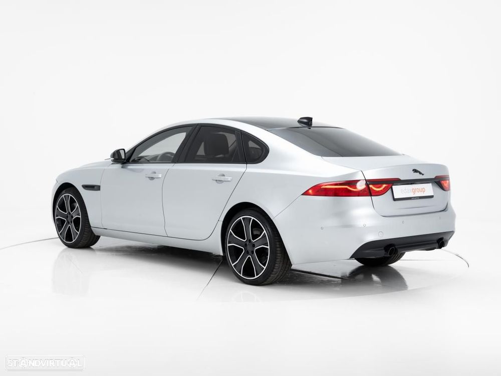 Jaguar XF - 5