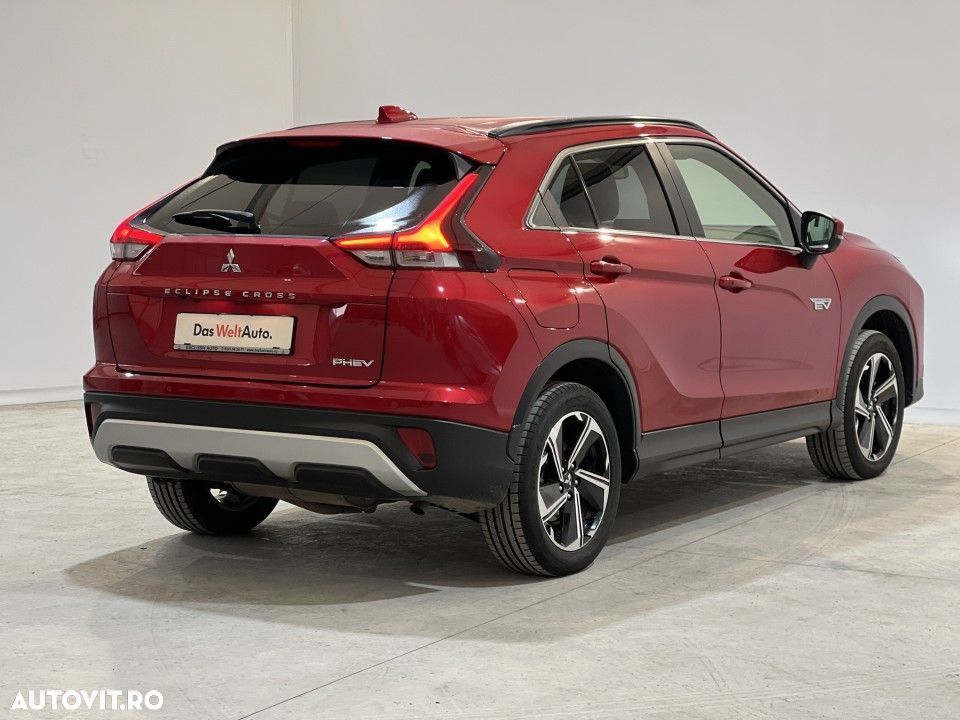 Mitsubishi Eclipse-Cross - 32