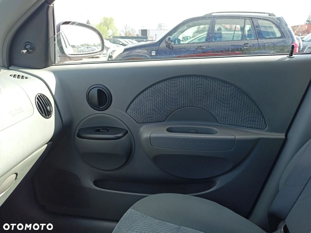Chevrolet Aveo - 13