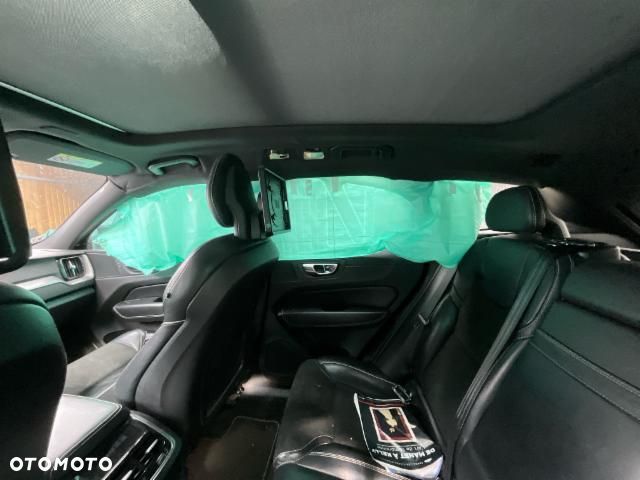 Volvo XC 60 T5 AWD Geartronic RDesign - 9