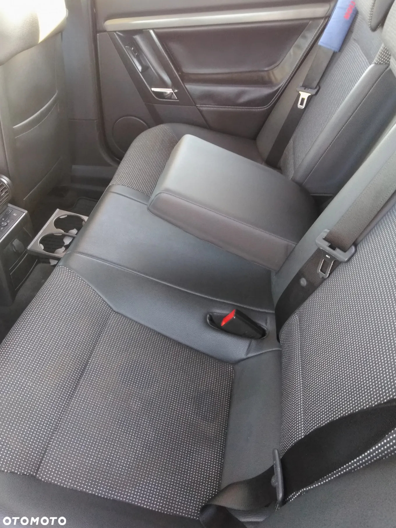 Opel Vectra 1.9 CDTI Essentia - 10