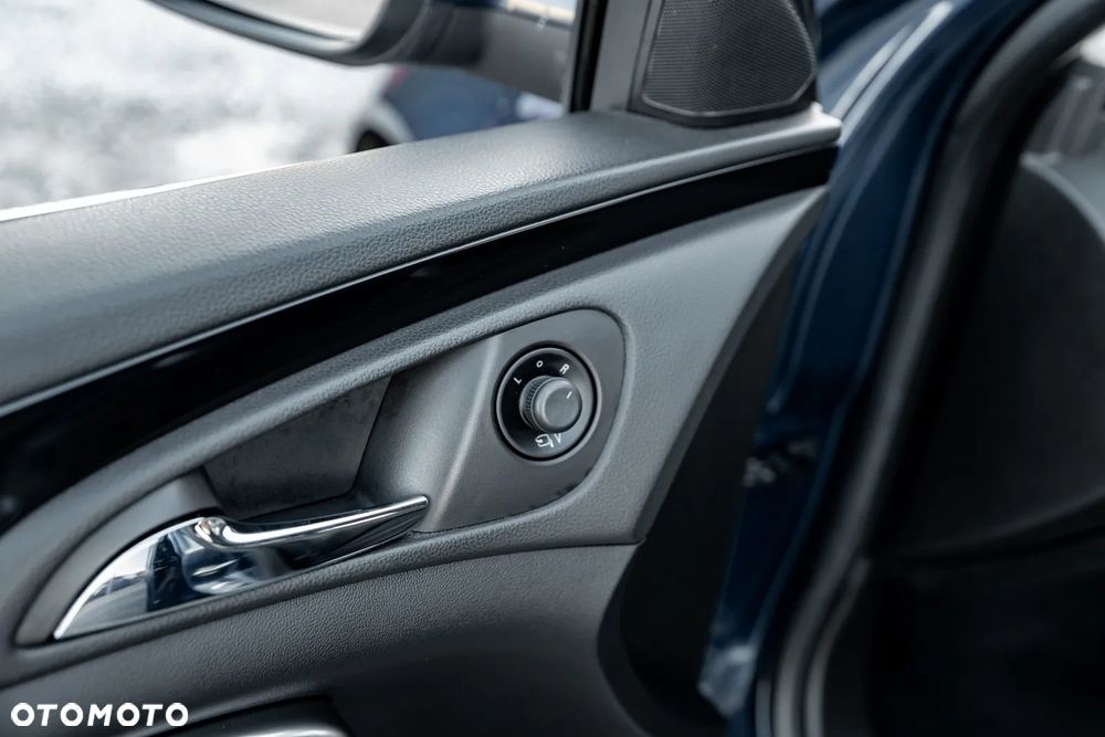 Opel Insignia 2.0 Turbo Design Edition - 21