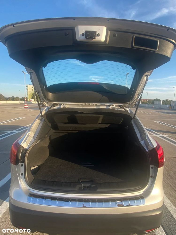 Nissan Rogue - 16