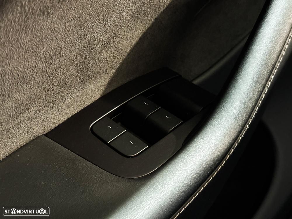 Tesla Model Y Long Range Dual Motor AWD - 47