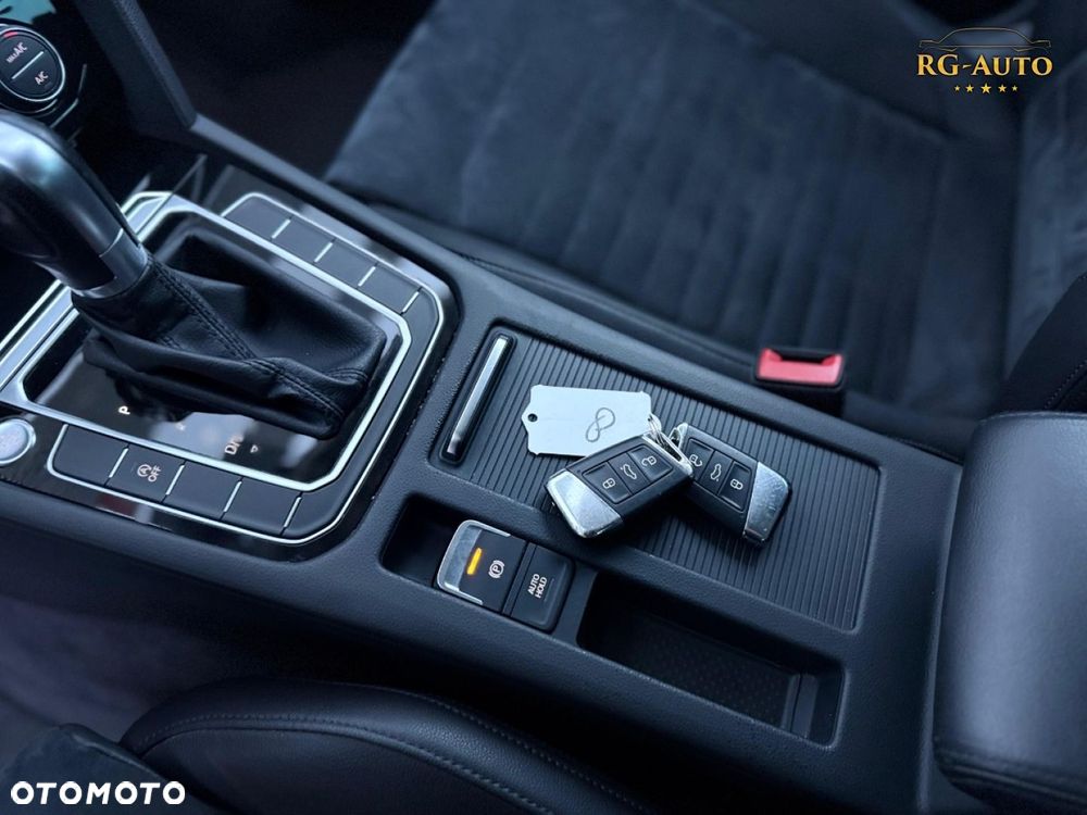 Volkswagen Passat - 39