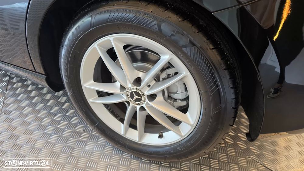 Mercedes-Benz A 180 d Style Plus Aut. - 30