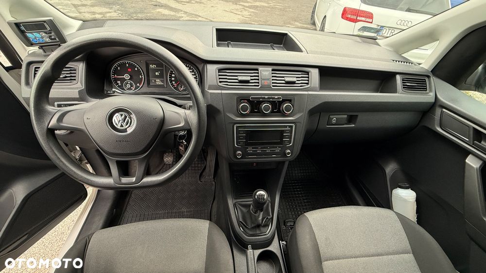 Volkswagen Caddy Maxi - 8