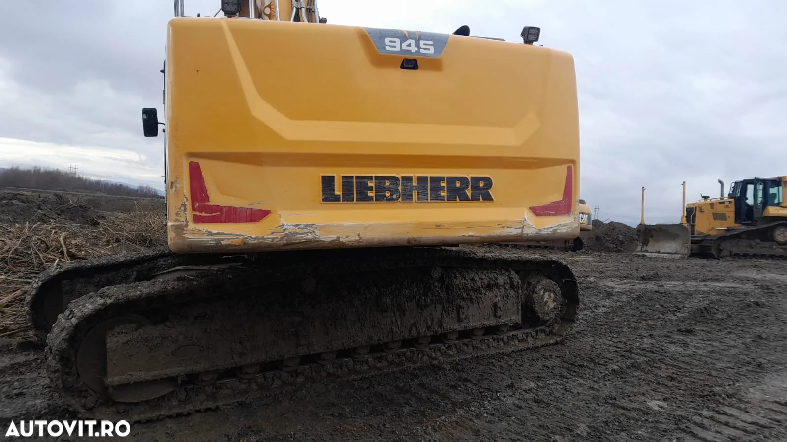Liebherr R945 - 6