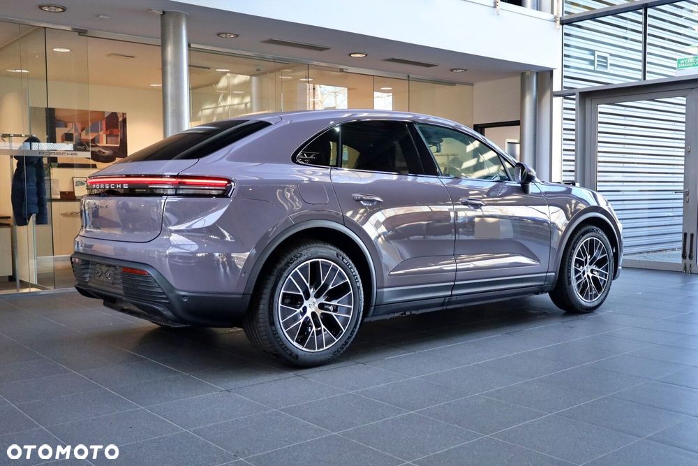 Porsche Macan - 4