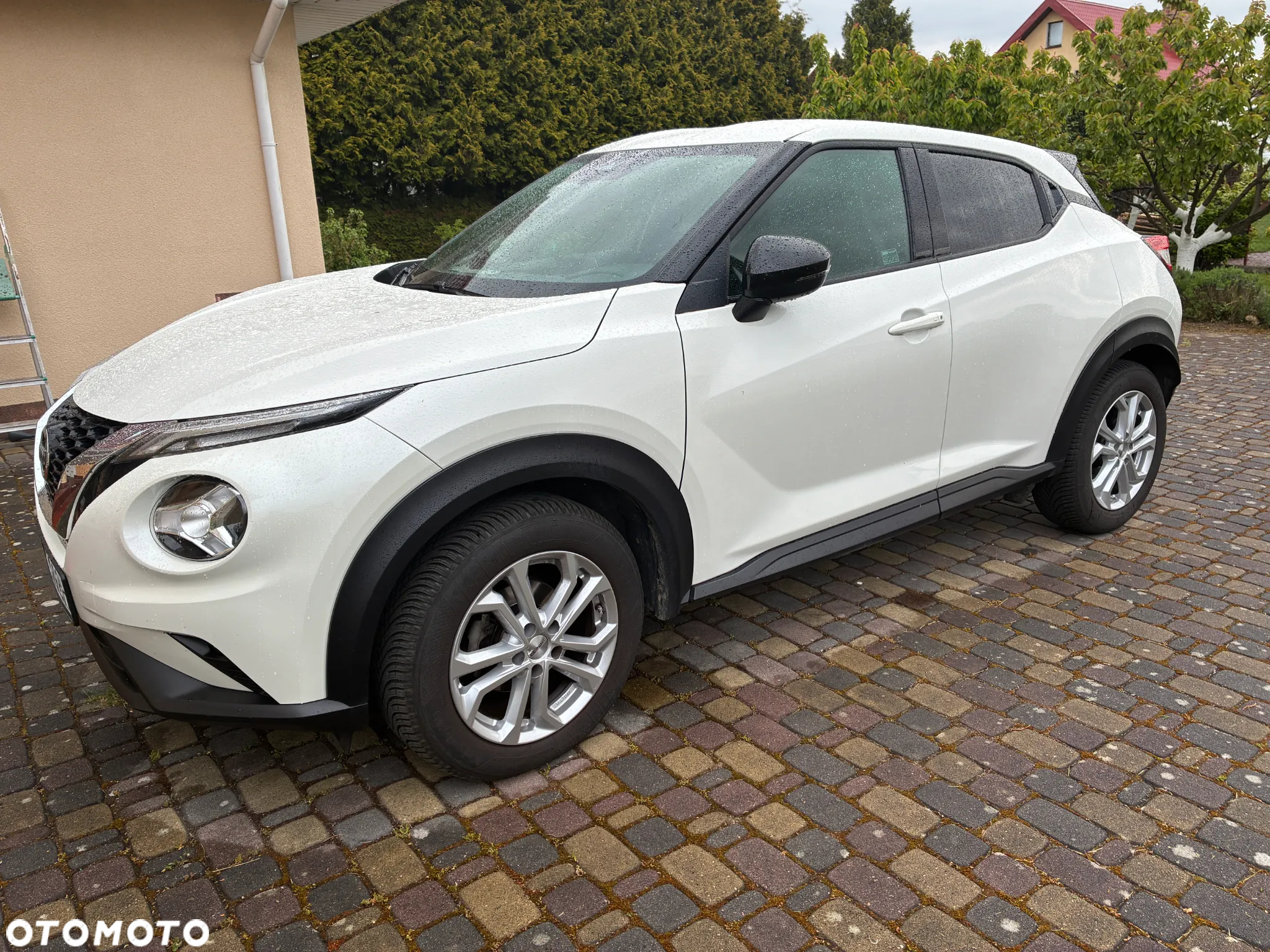 Nissan Juke 1.0 DIG-T N-Connecta DCT - 3