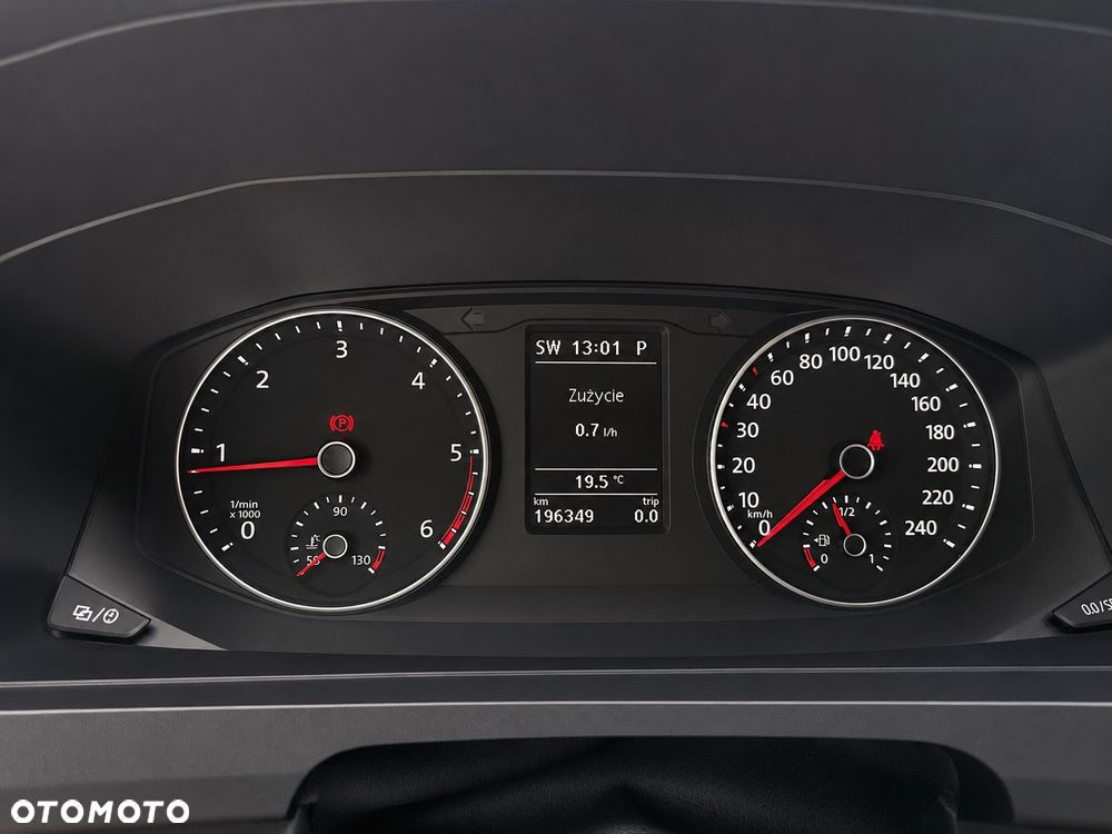 Volkswagen Caravelle - 16