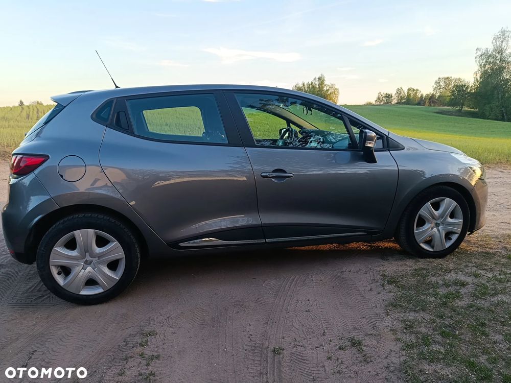 Renault Clio - 6