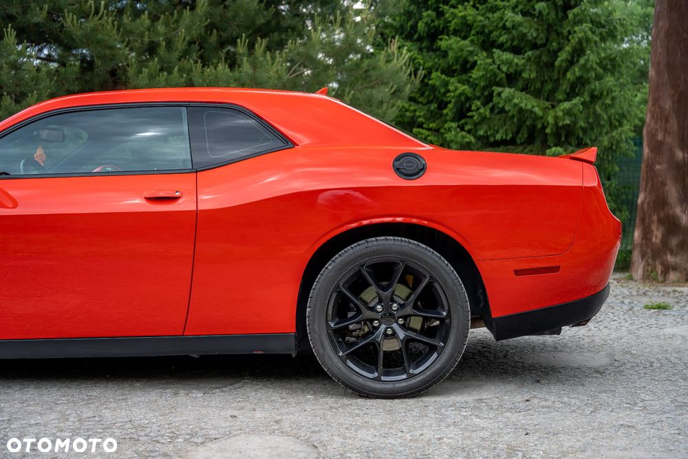 Dodge Challenger 5.7 R/T - 17