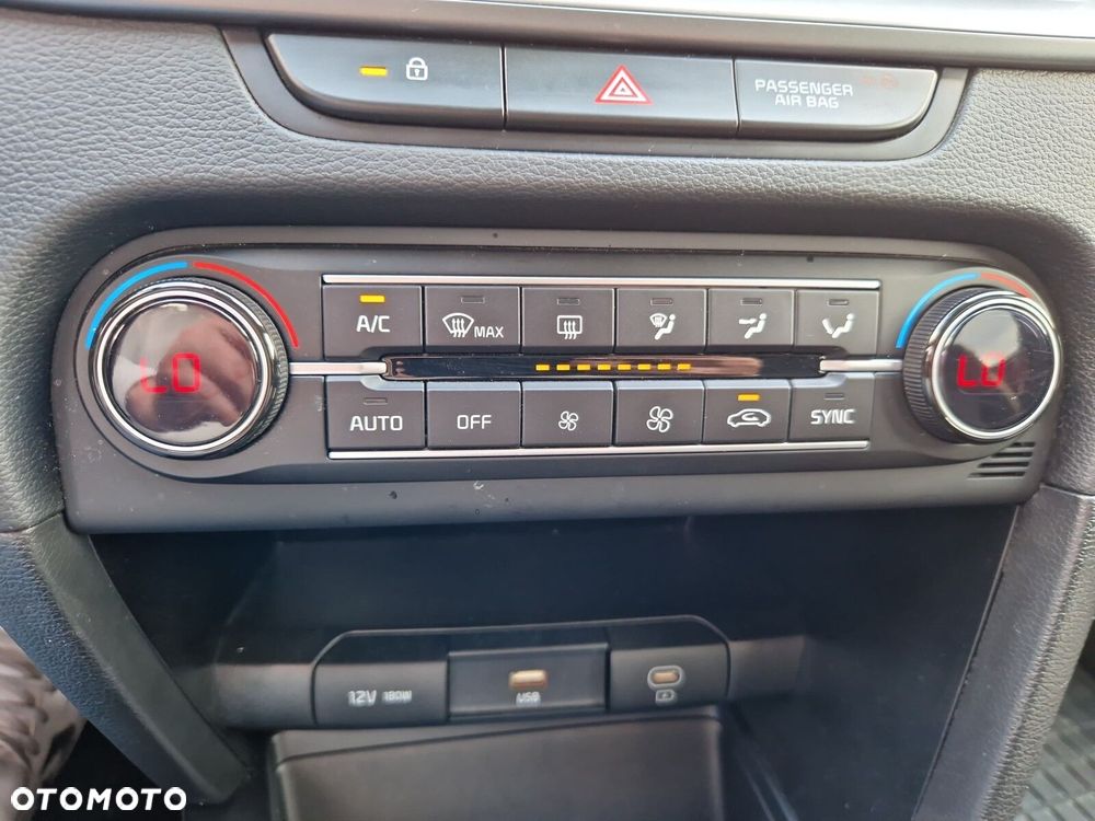 Kia Ceed 1.5 T-GDI M - 12