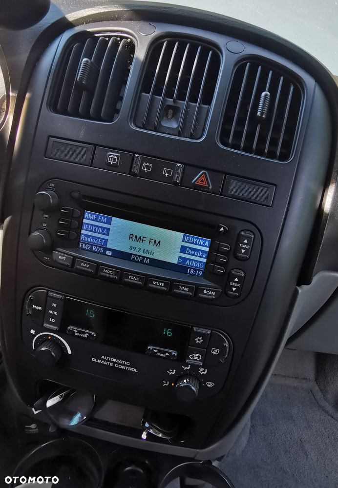 Chrysler Grand Voyager 2.8 CRD Limited - 9