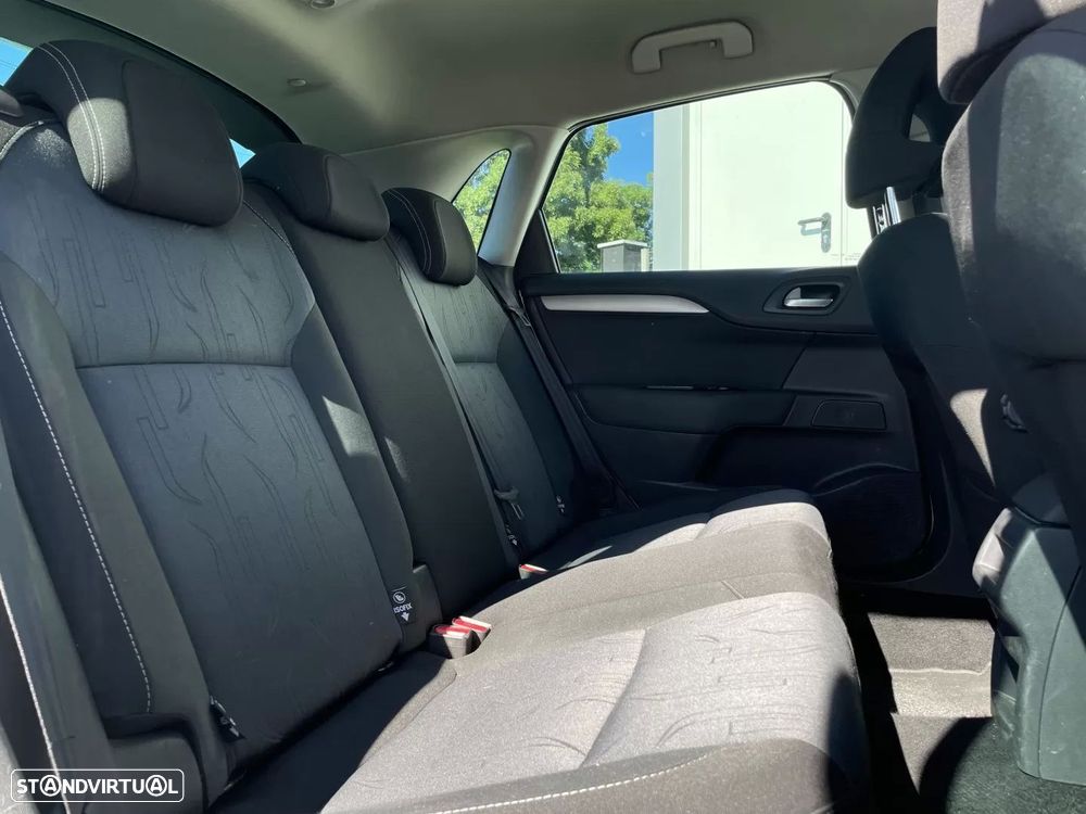 Citroën C4 1.6 HDi Seduction - 16