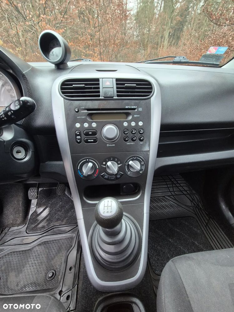 Opel Agila 1.0 Essentia - 11