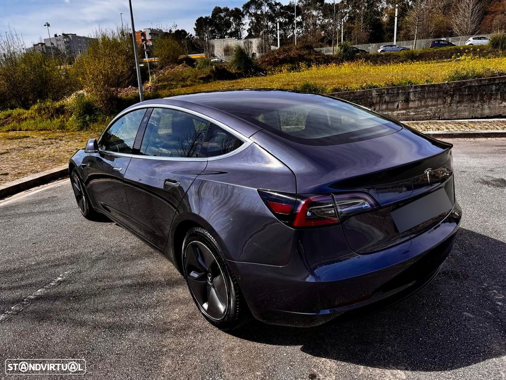 Tesla Model 3 - 1