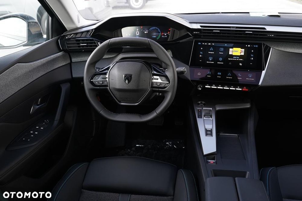 Peugeot 408 1.2 PureTech mHEV Allure S&S e-DSC6 - 23