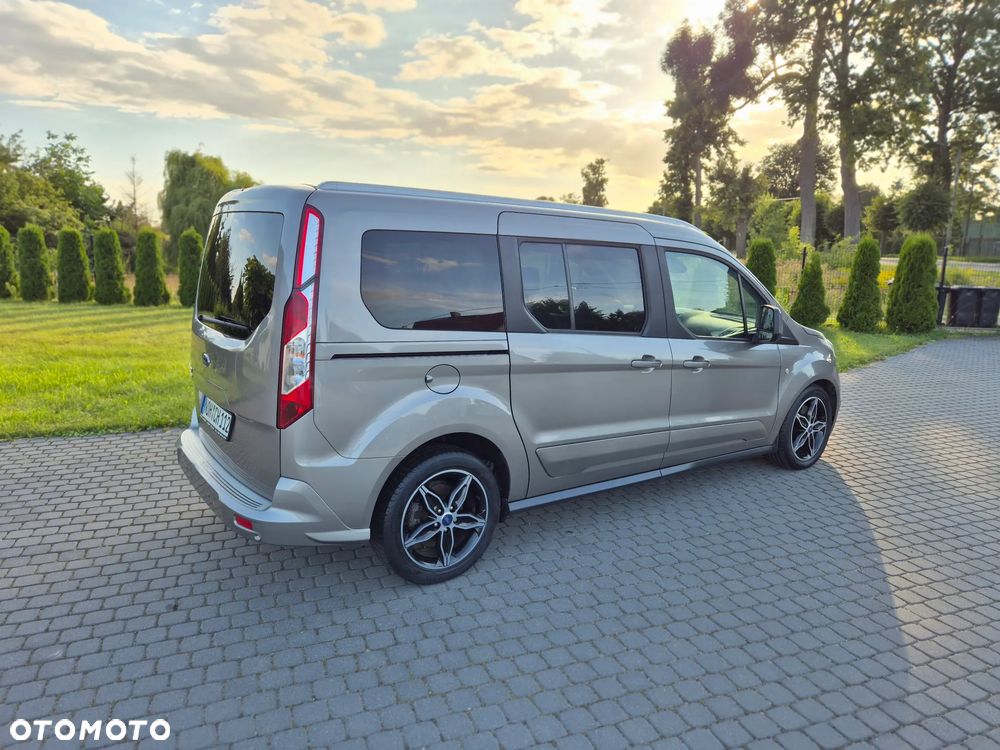 Ford Tourneo Connect Grand - 27