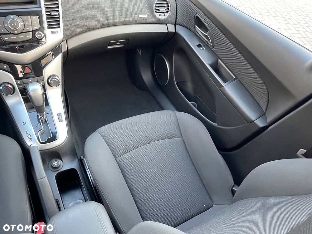 Chevrolet Cruze - 19