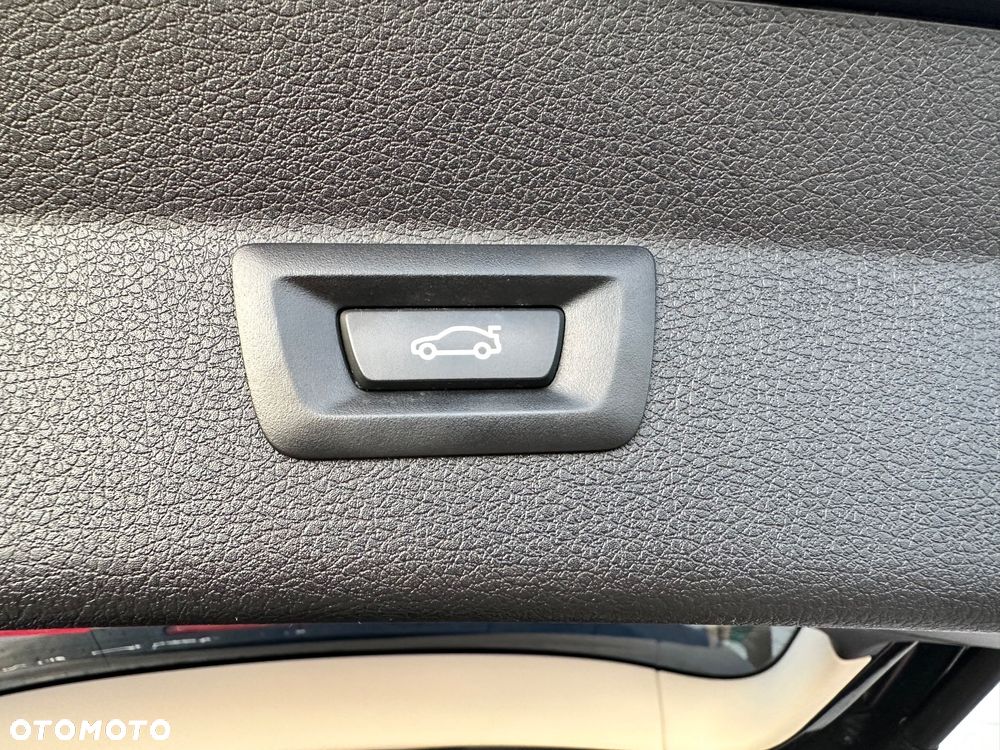 BMW Seria 2 218i Luxury Line - 32