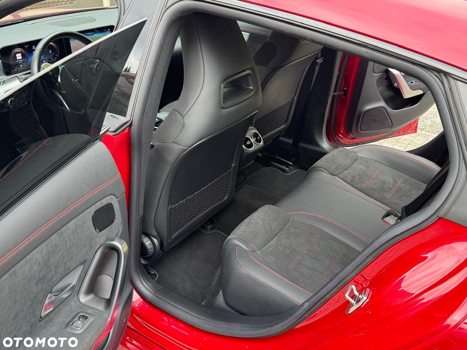 Mercedes-Benz CLA 200 d 4-Matic AMG Line 8G-DCT - 9