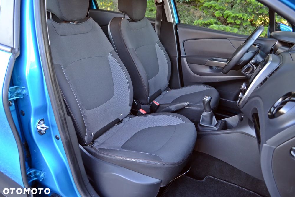 Renault Captur - 24