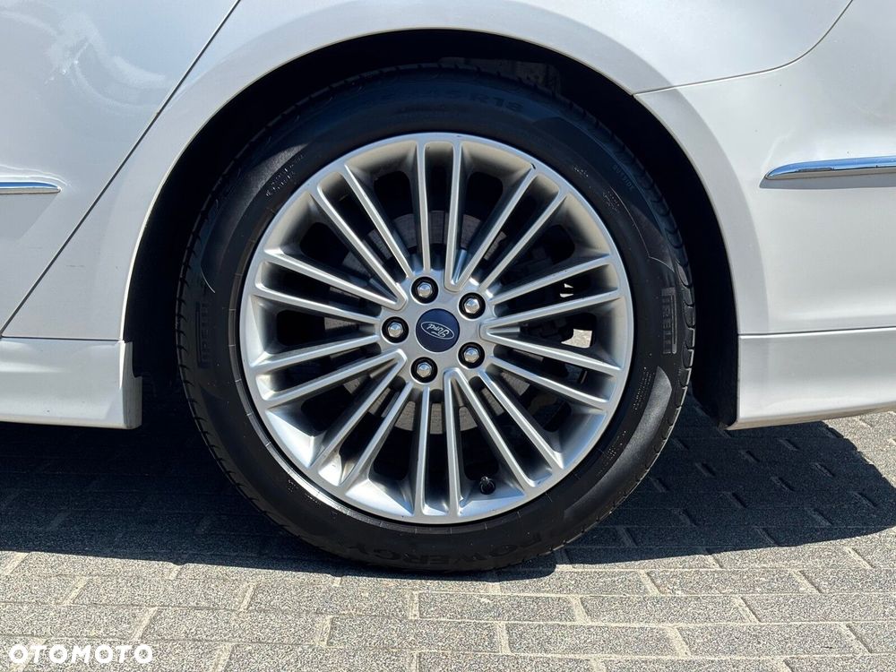 Ford Mondeo 2.0 Hybrid Vignale - 30