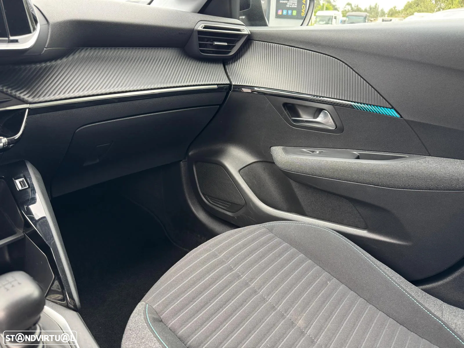Peugeot 208 PureTech 100 Style - 25