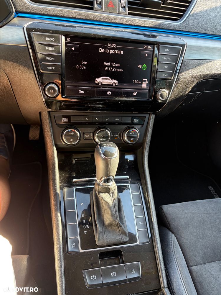 Skoda Superb 2.0 TDI DSG Ambition - 16