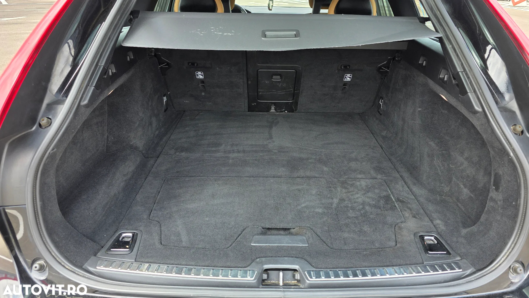 Volvo V90 D4 Geartronic Momentum Pro - 29