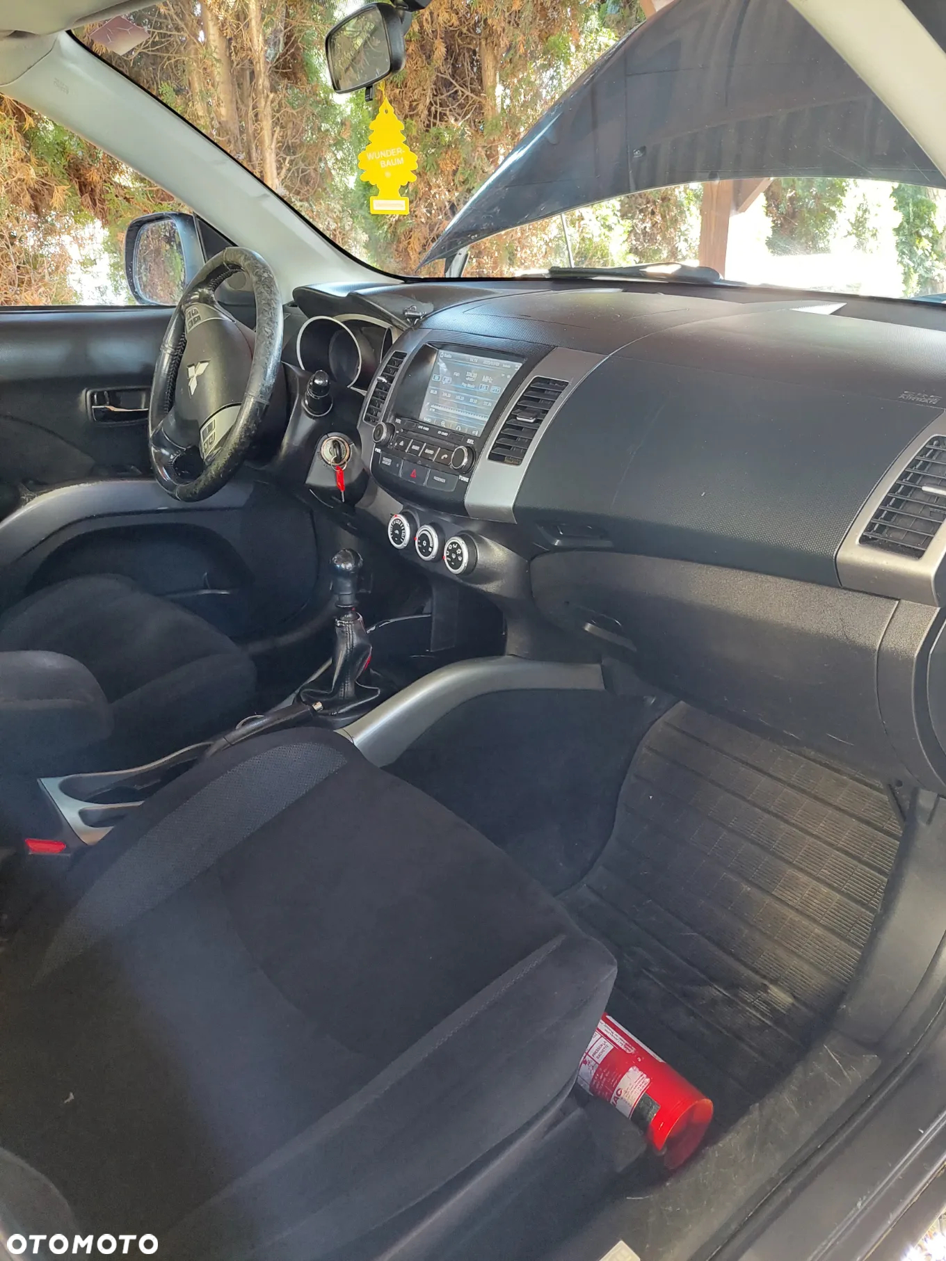 Mitsubishi Outlander - 14