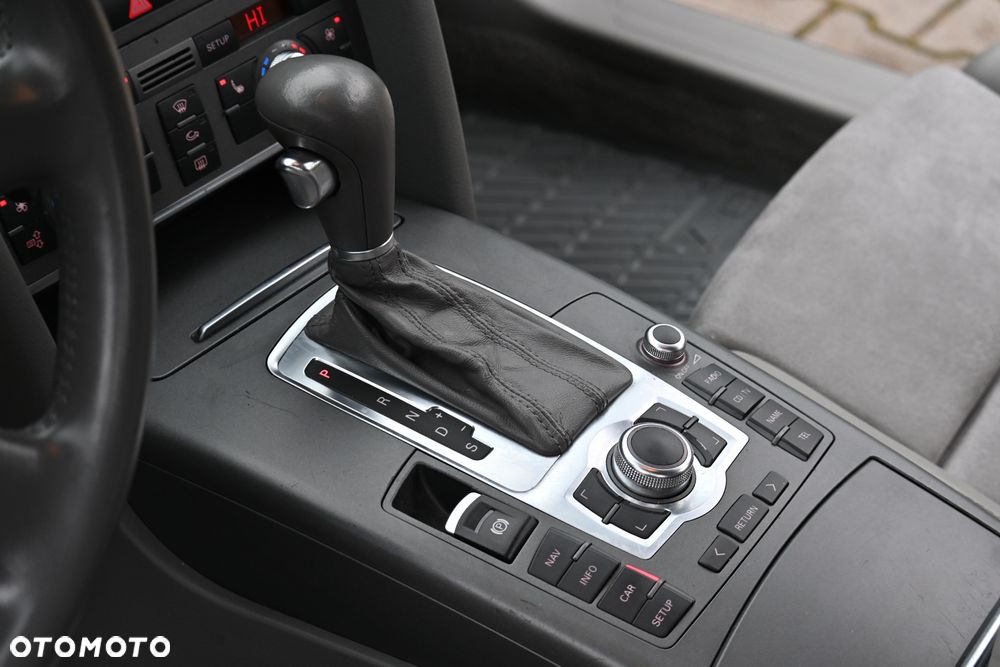 Audi A6 Limousine 3.2 FSI Quattro Tiptronic - 33