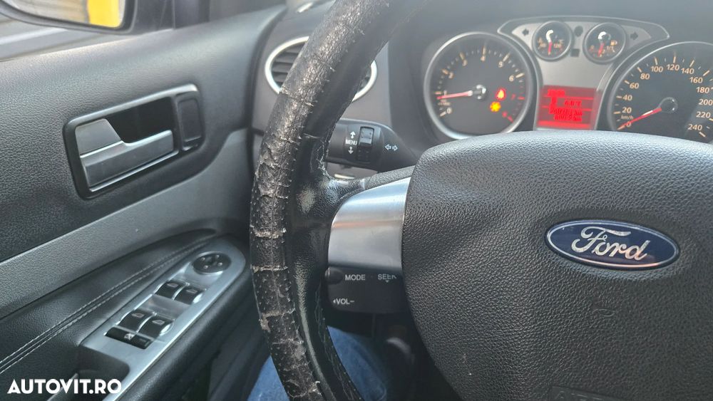 Ford Focus - 7