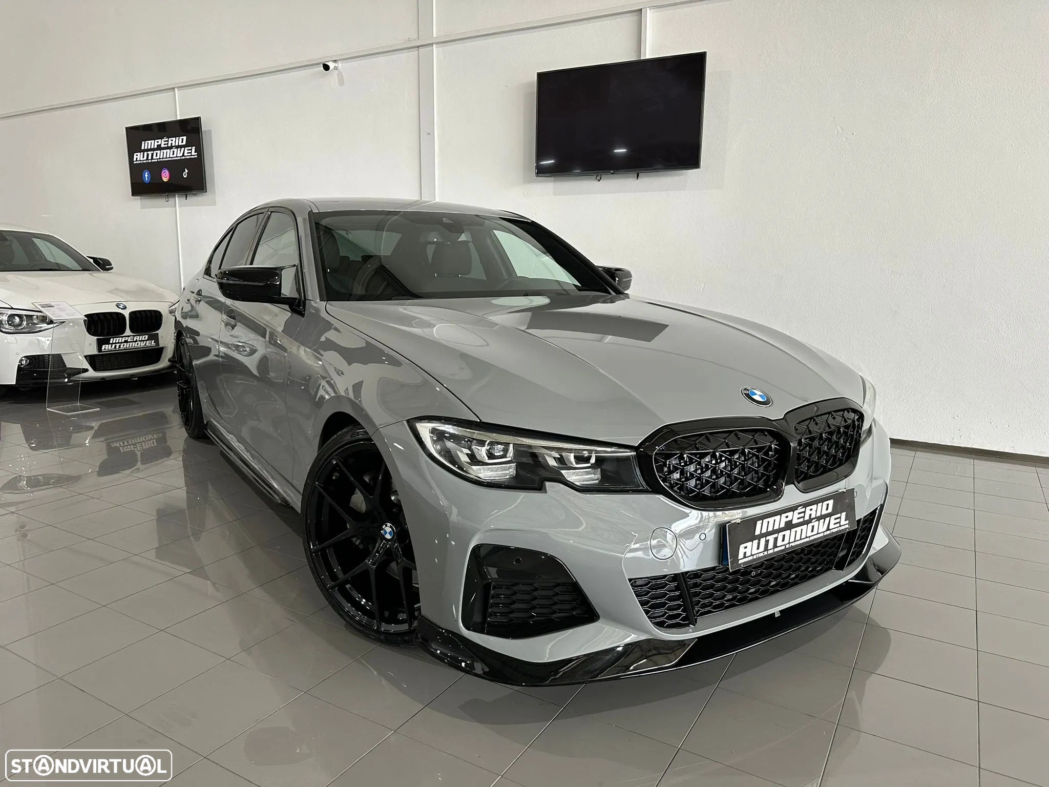 BMW 330 - 16