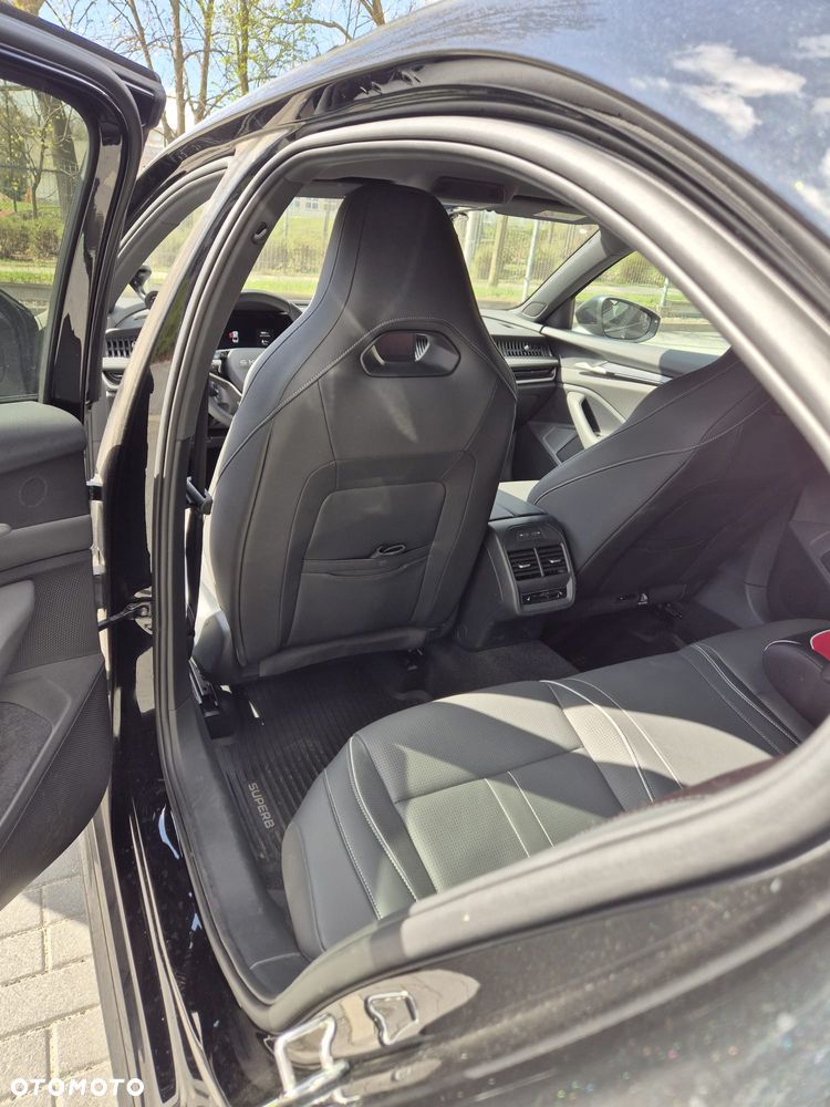 Skoda Superb 2.0 TSI Sportline DSG - 13