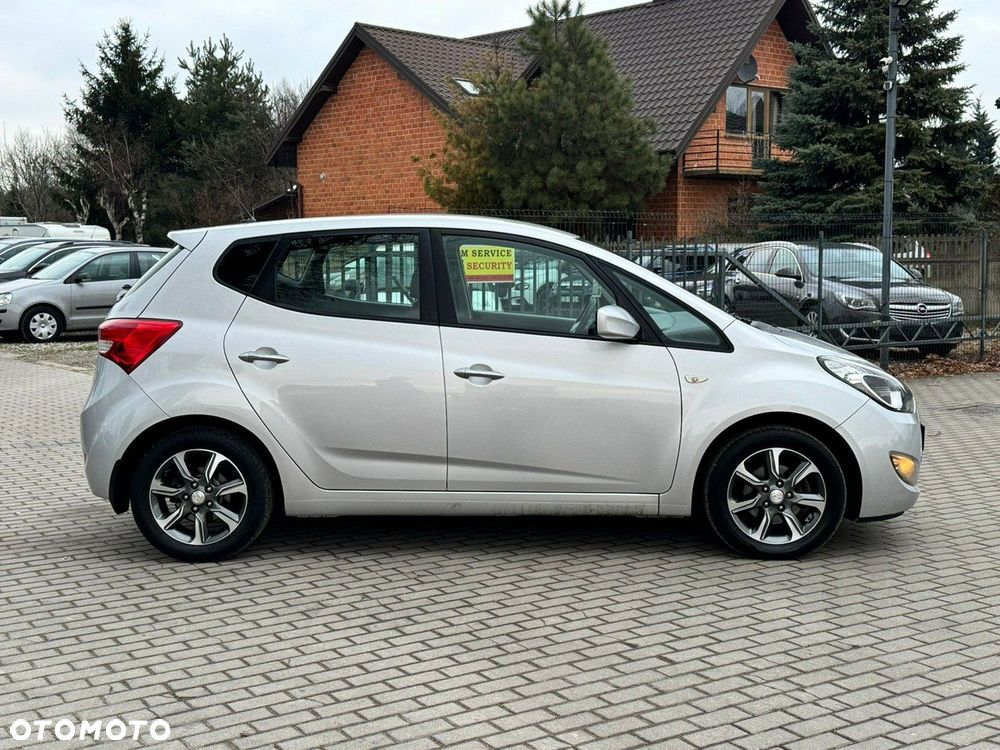Hyundai ix20 - 11