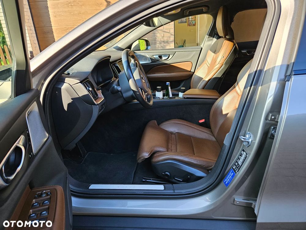 Volvo V60 Cross Country D4 AWD - 10