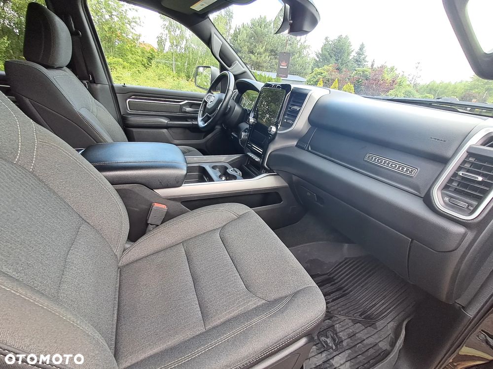 RAM 1500 5.7 Crew Cab Bighorn - 17