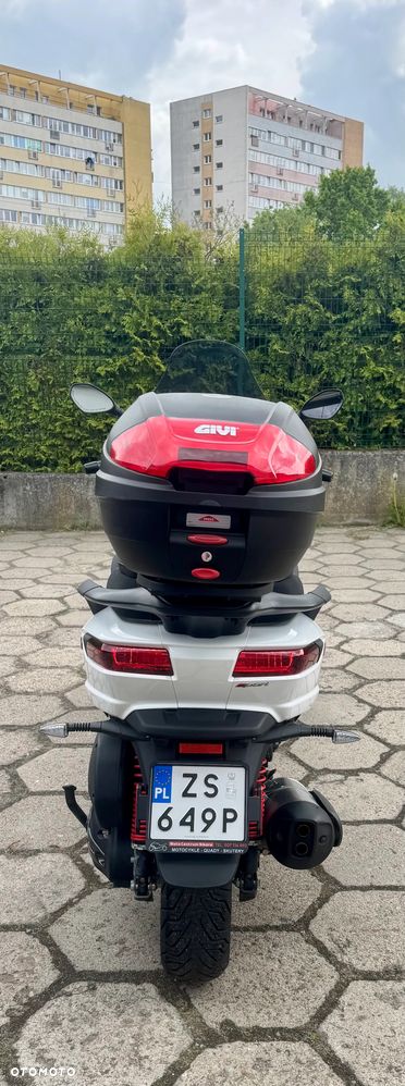 Piaggio MP-3 - 9