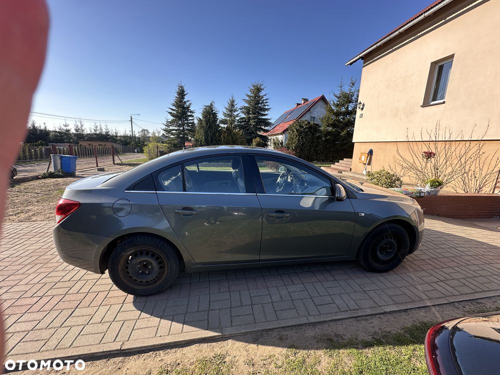 Chevrolet Cruze - 2