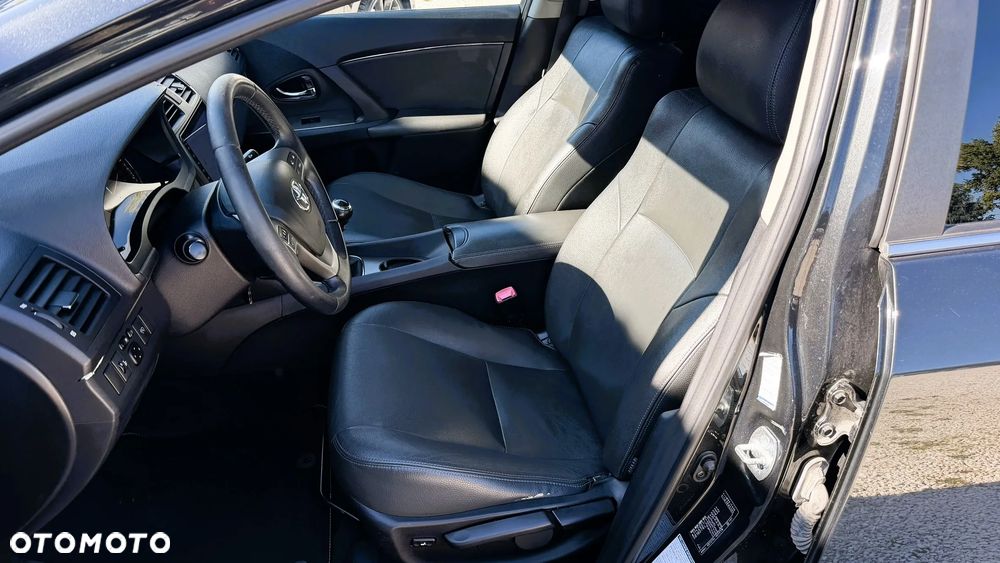 Toyota Avensis 2.0 D-4D Premium - 13