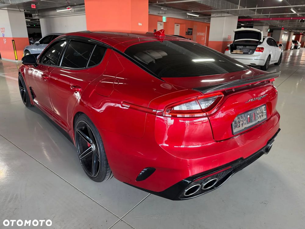 Kia Stinger - 6