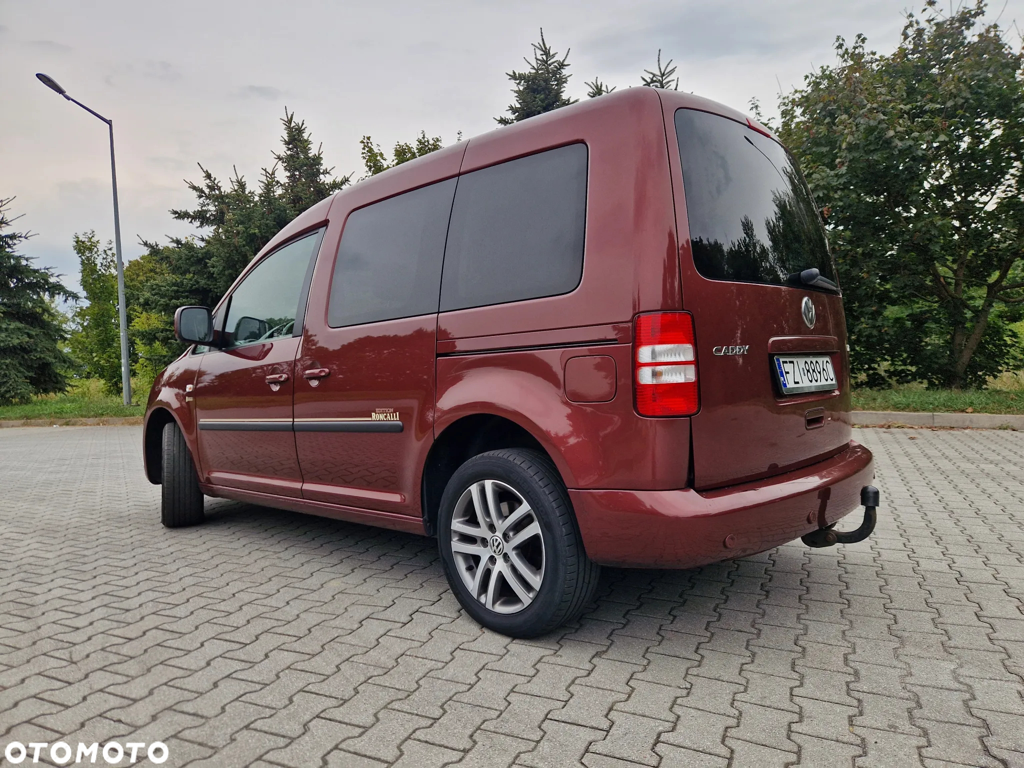 Volkswagen Caddy 1.2 (7-Si.) Edition 30 - 6