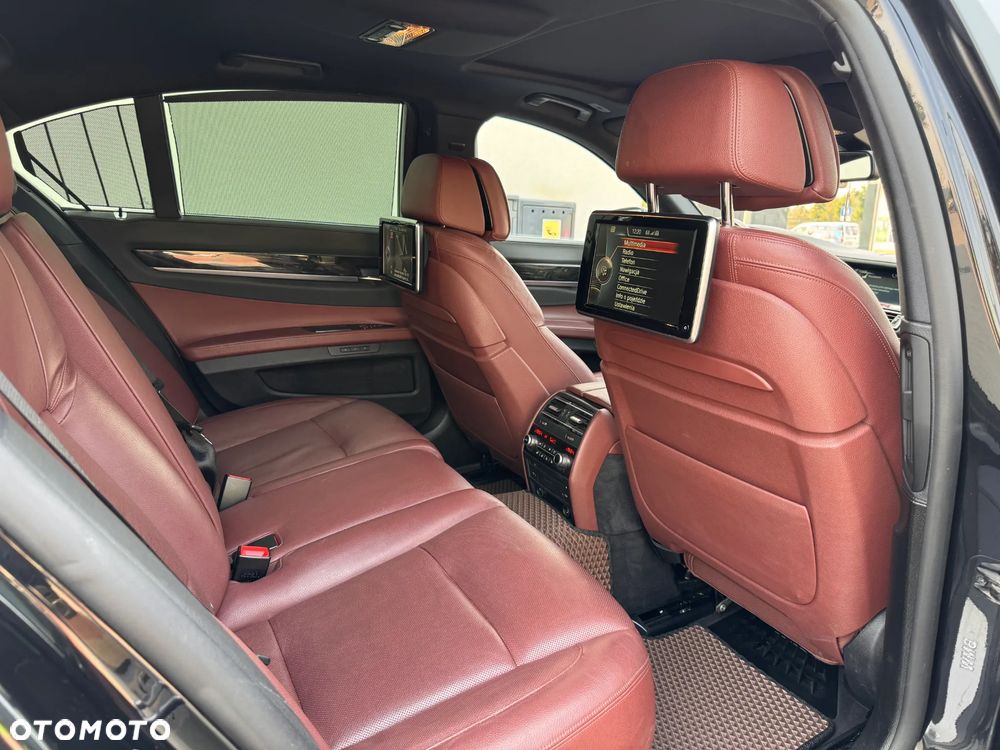 BMW Seria 7 730d xDrive - 26